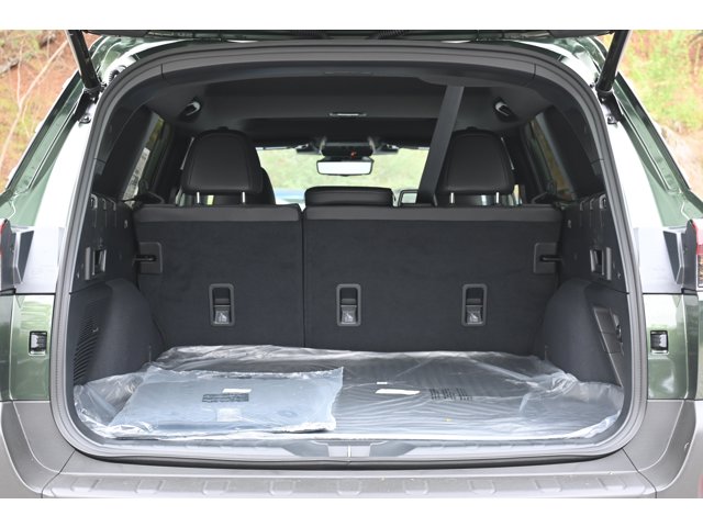 New 2026 DEEP EMERALD GREEN PEARL Subaru Touring image 36