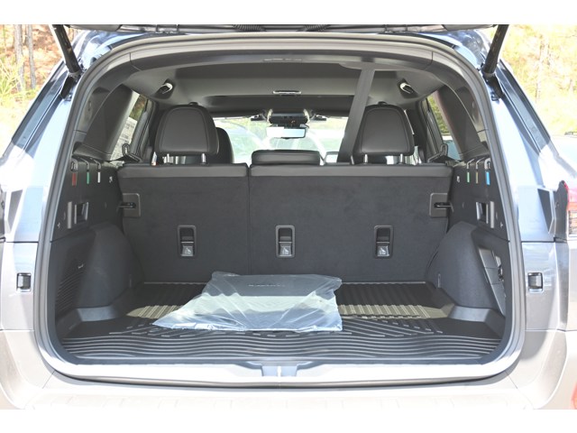 New 2026 MAGNETITE GRAY METALLIC Subaru Touring image 36