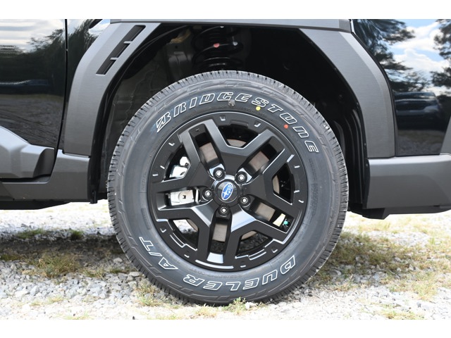 New 2026 CRYSTAL BLACK SILICA Subaru Wilderness image 13