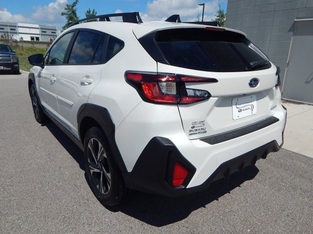 2025 Subaru Crosstrek Premium photo 2