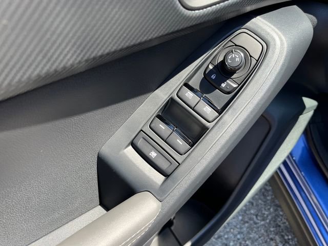 2025 Subaru Crosstrek Premium photo 11