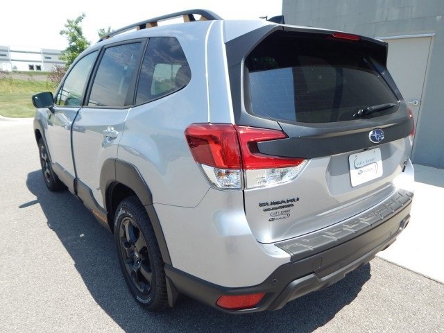 2025 Subaru Forester Wilderness photo 2