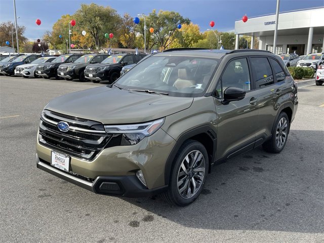 2025 Subaru Forester Touring photo 3