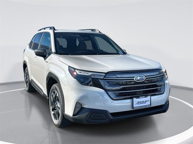 2025 Subaru Forester Premium's photo