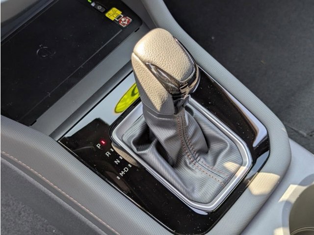 2025 Subaru Forester Touring photo 13