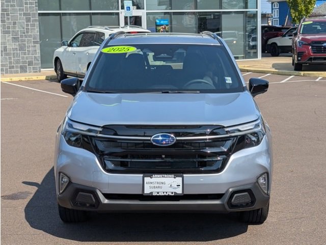 2025 Subaru Forester Touring photo 7