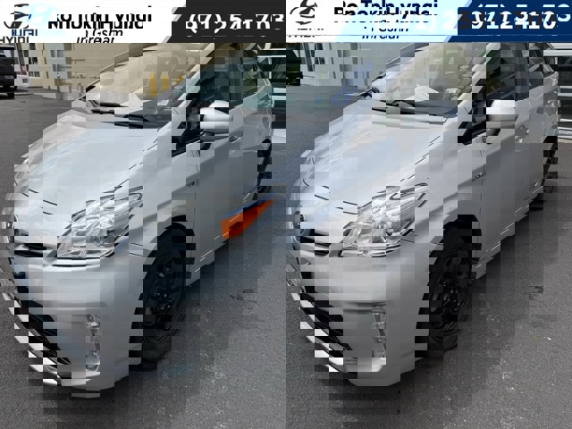 Prius Four