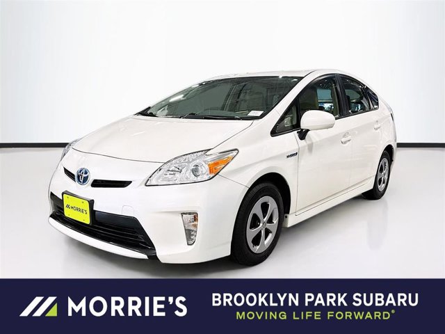 2015 Toyota Prius Three's photo