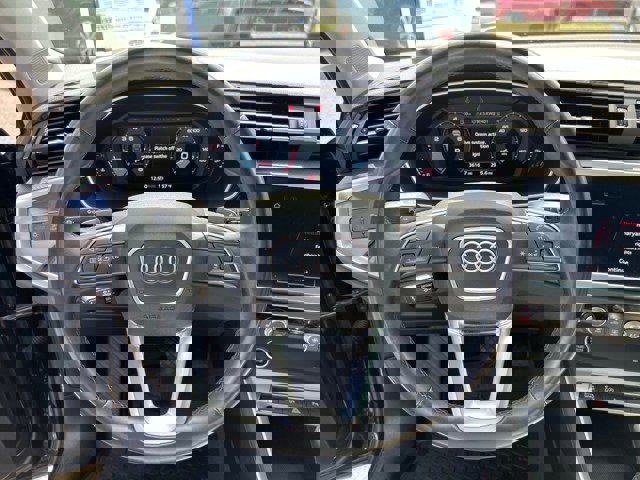 Q3 Premium Plus S Line 45 TFSI quattro