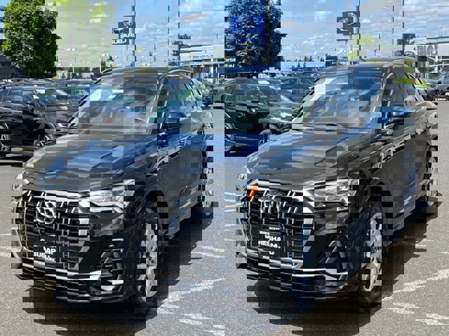 Q3 Premium Plus S Line 45 TFSI quattro